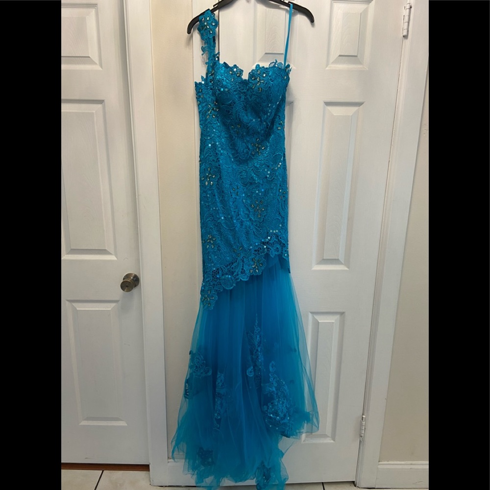 Maggie Sottero size 2 mermaid gown